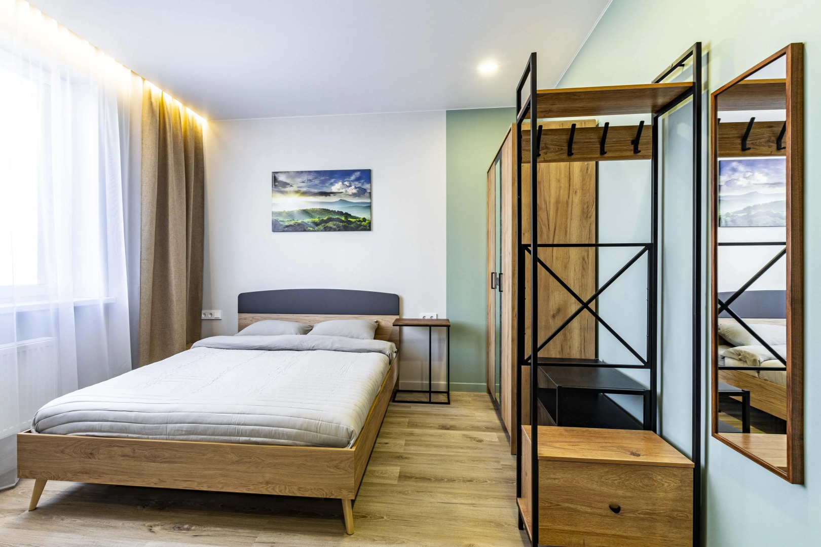 Квартира -студия Декабристов 20