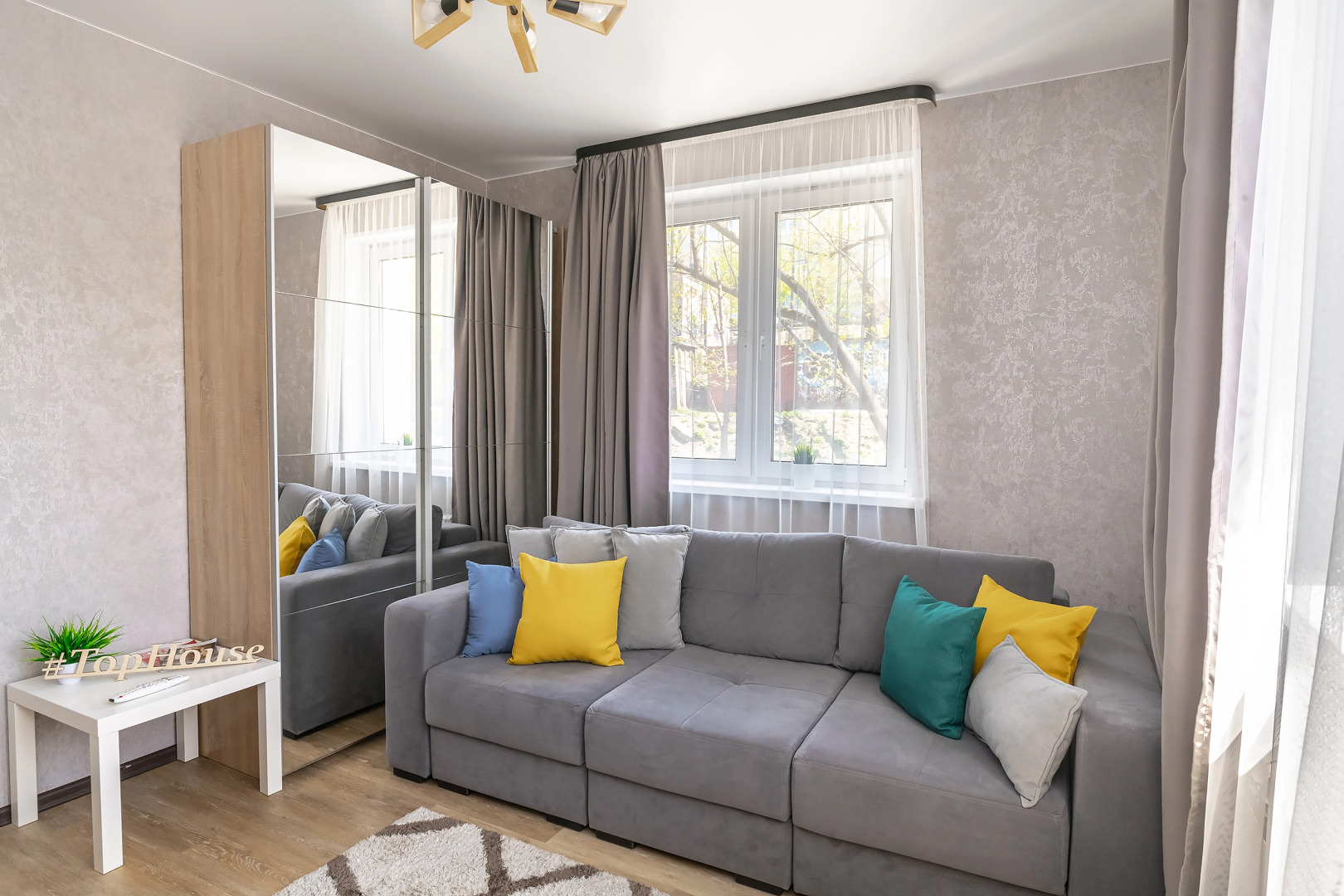 Апартаменты TopHouse на Можжевеловой 18, 2 этаж Двухкомнатные