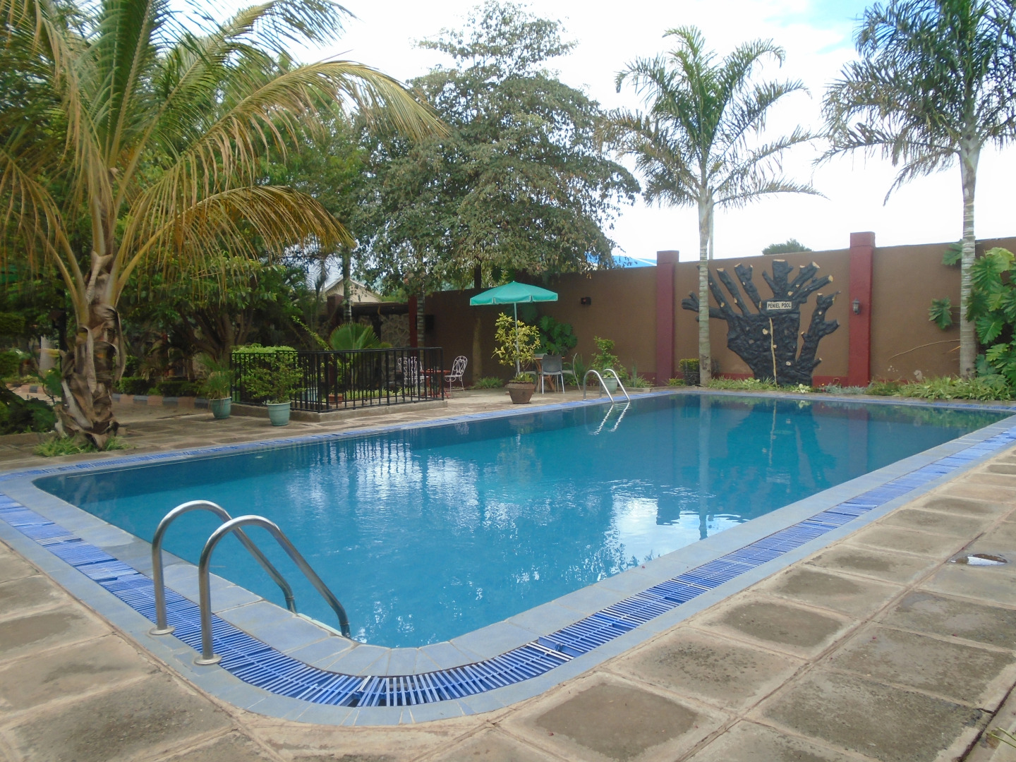 Отель Fahari Gardens