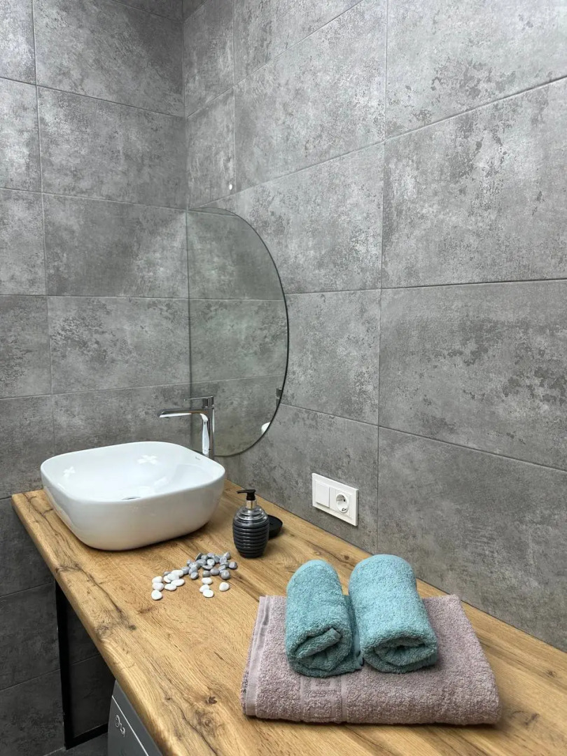 Апартаменты 105 около арбата с видом на горы