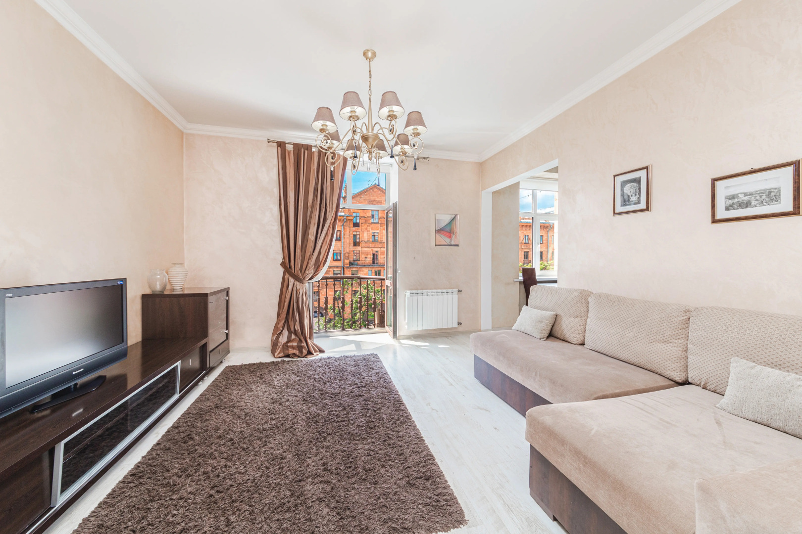 Апартаменты Улучшенные на Октябрьской Площади