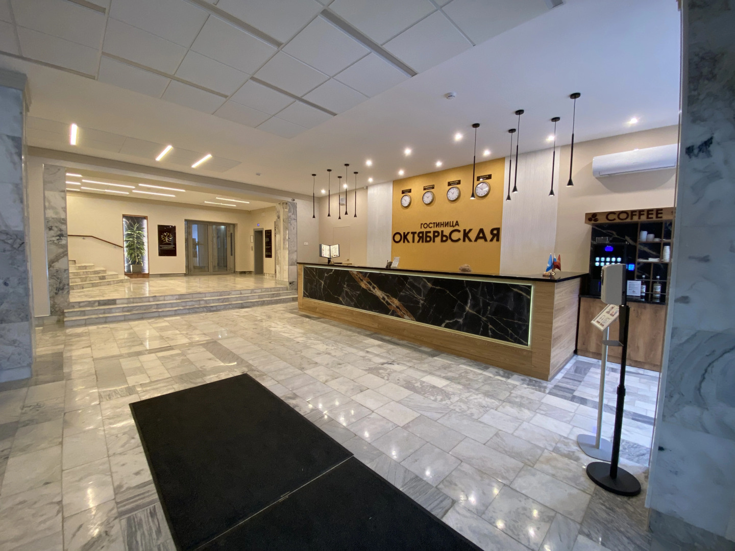 Гостиница Октябрьская