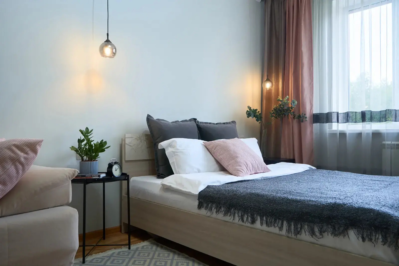 Квартира Тихий Уголок на Маяковского 45 кв. м. Всё Рядом Идеальное Расположение