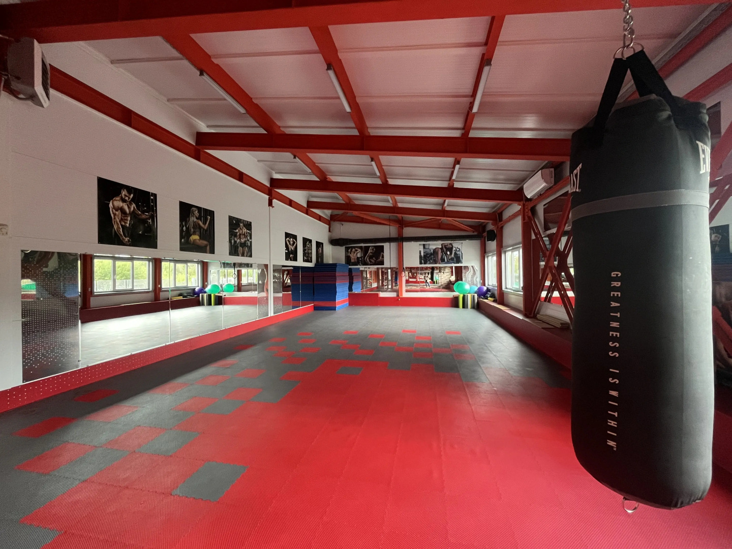 Спортивная база-отдыха POLYKARP