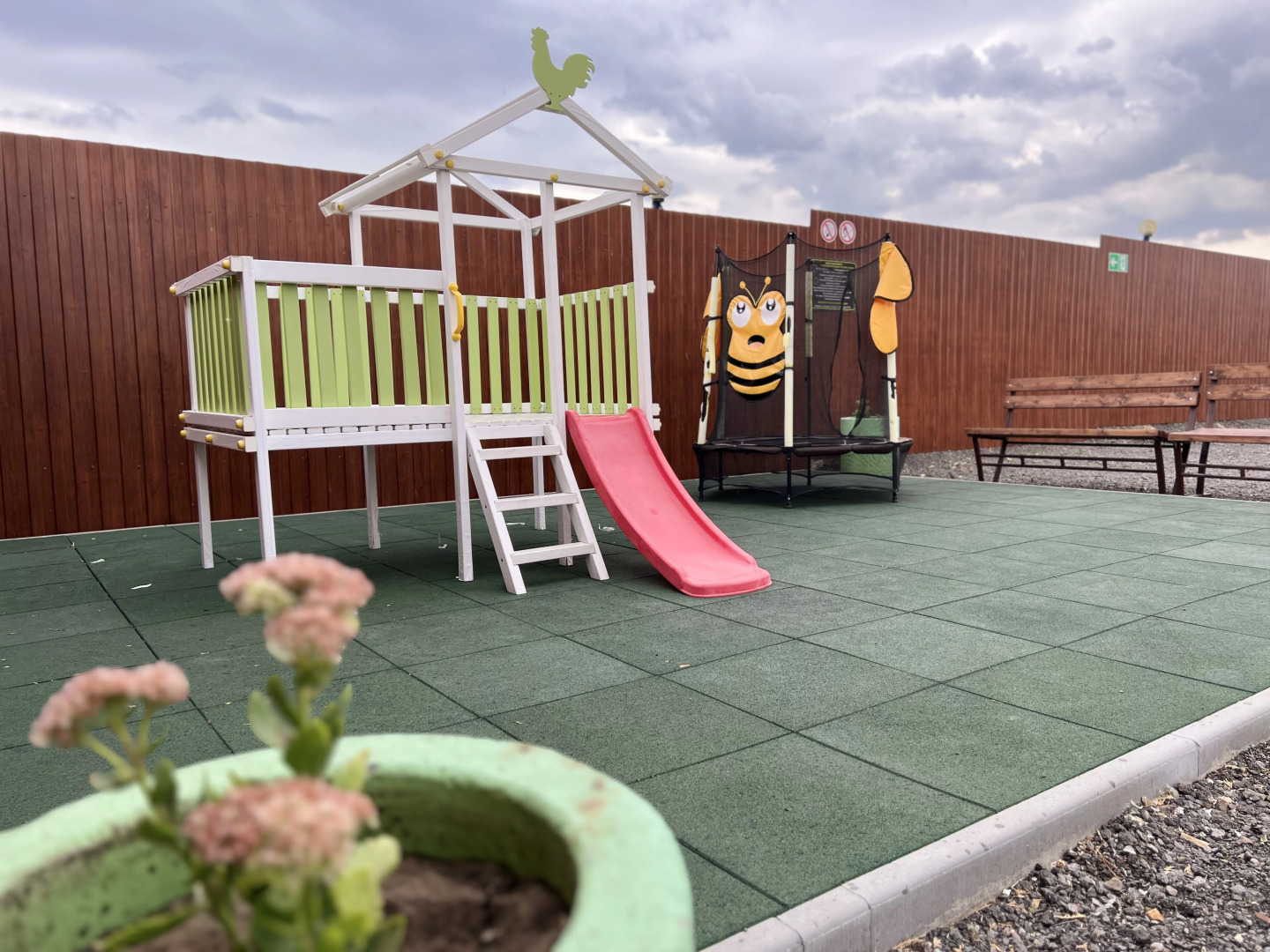 Отель Астонит