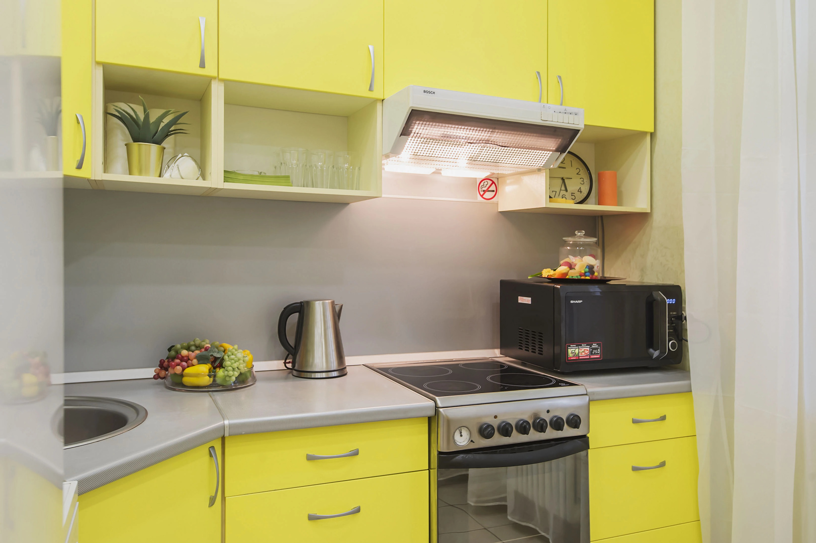 Квартира GM Apartments Стильная Трехкомнатная в центре рядом с МХАТ