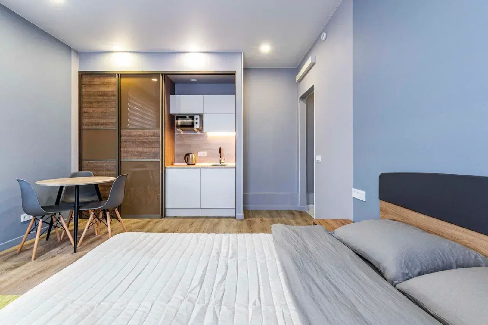 Квартира -студия Декабристов 20