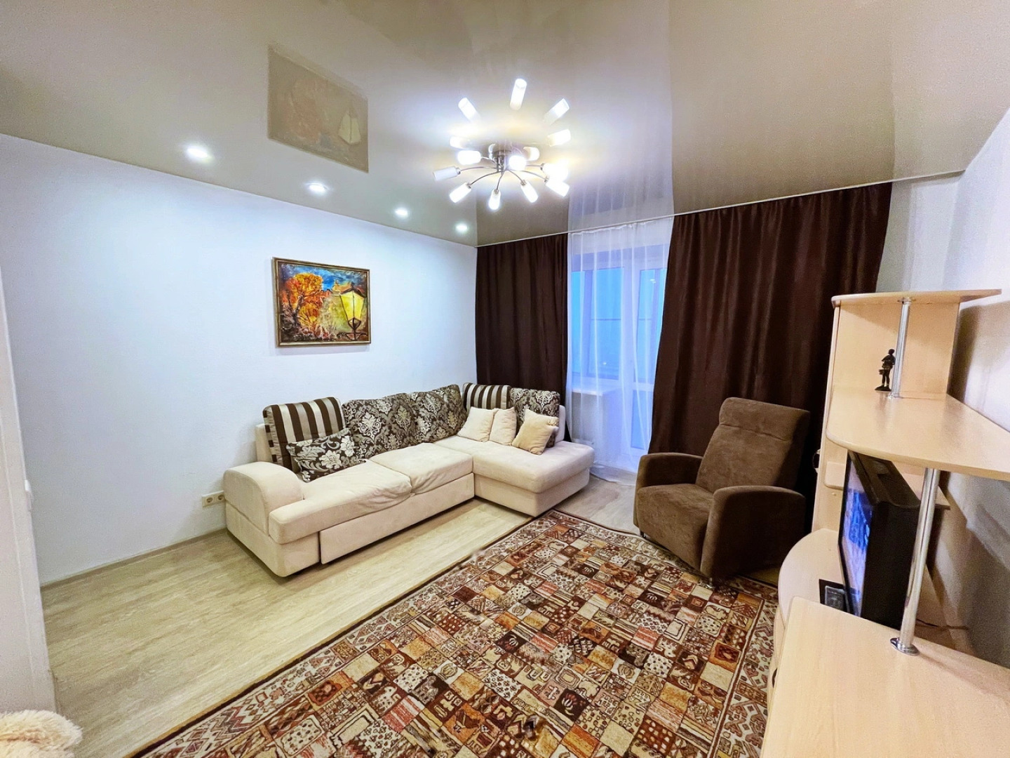 Апартаменты Байкал на Декабристов 36