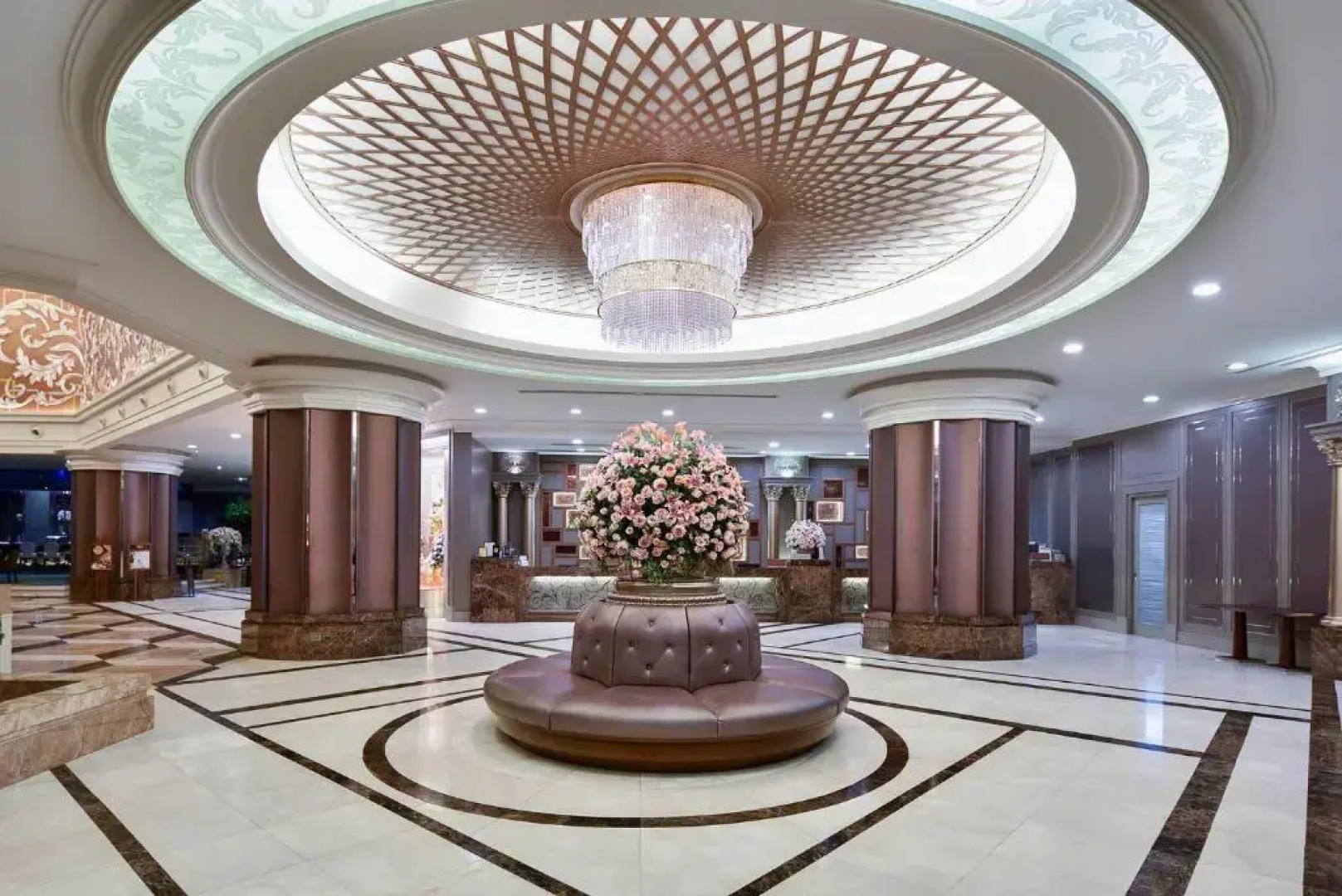 Отель The Berkeley Hotel Pratunam