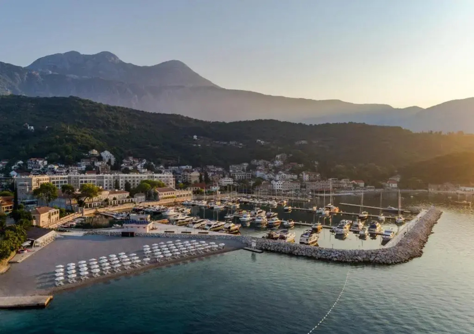 Отель Lazure & Marina Montenegro