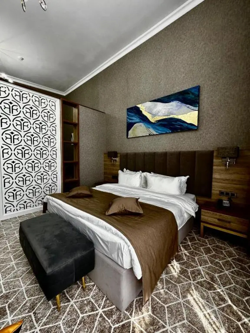 Отель Tauke Khan Plaza