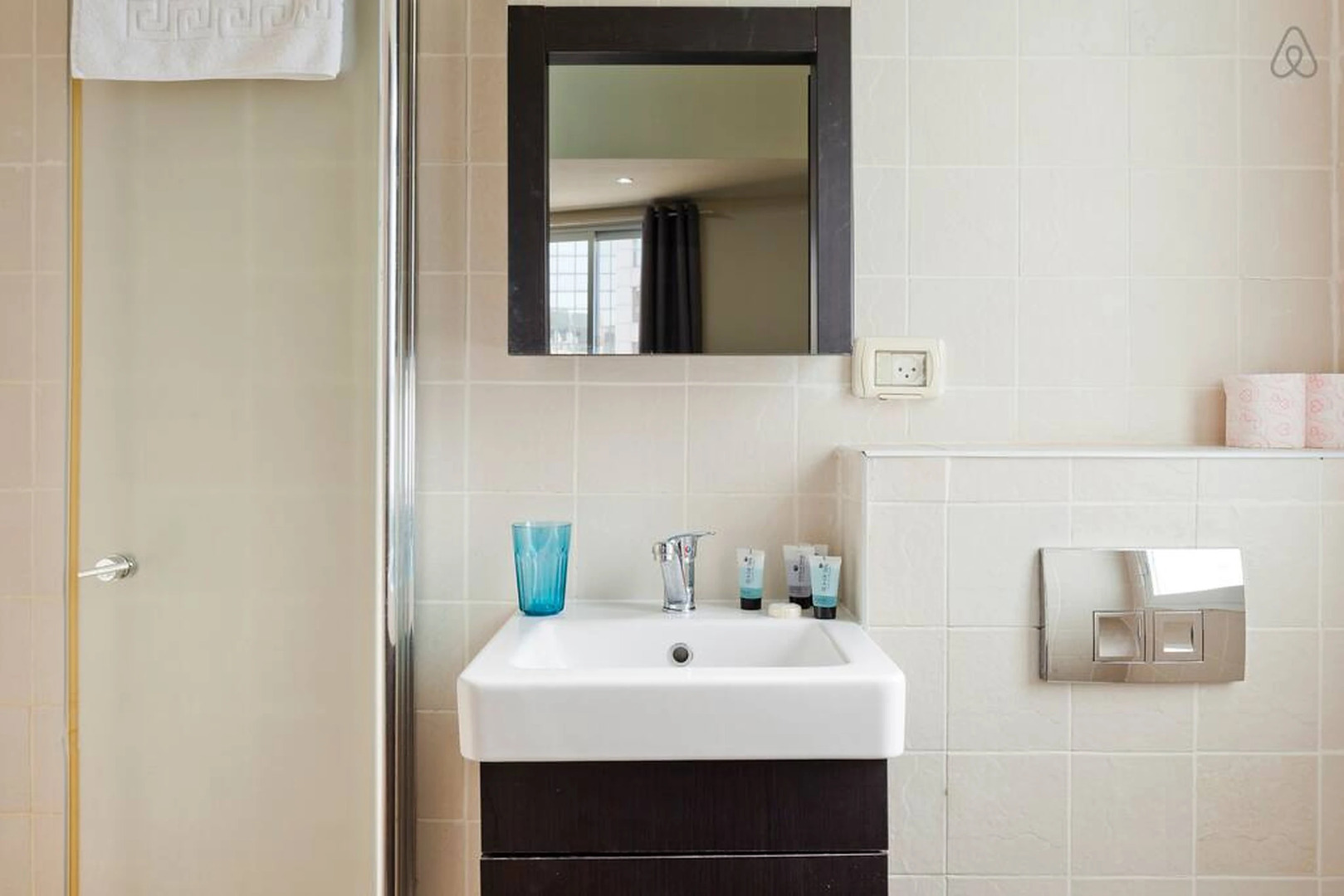 NHE Rothschild Apartments