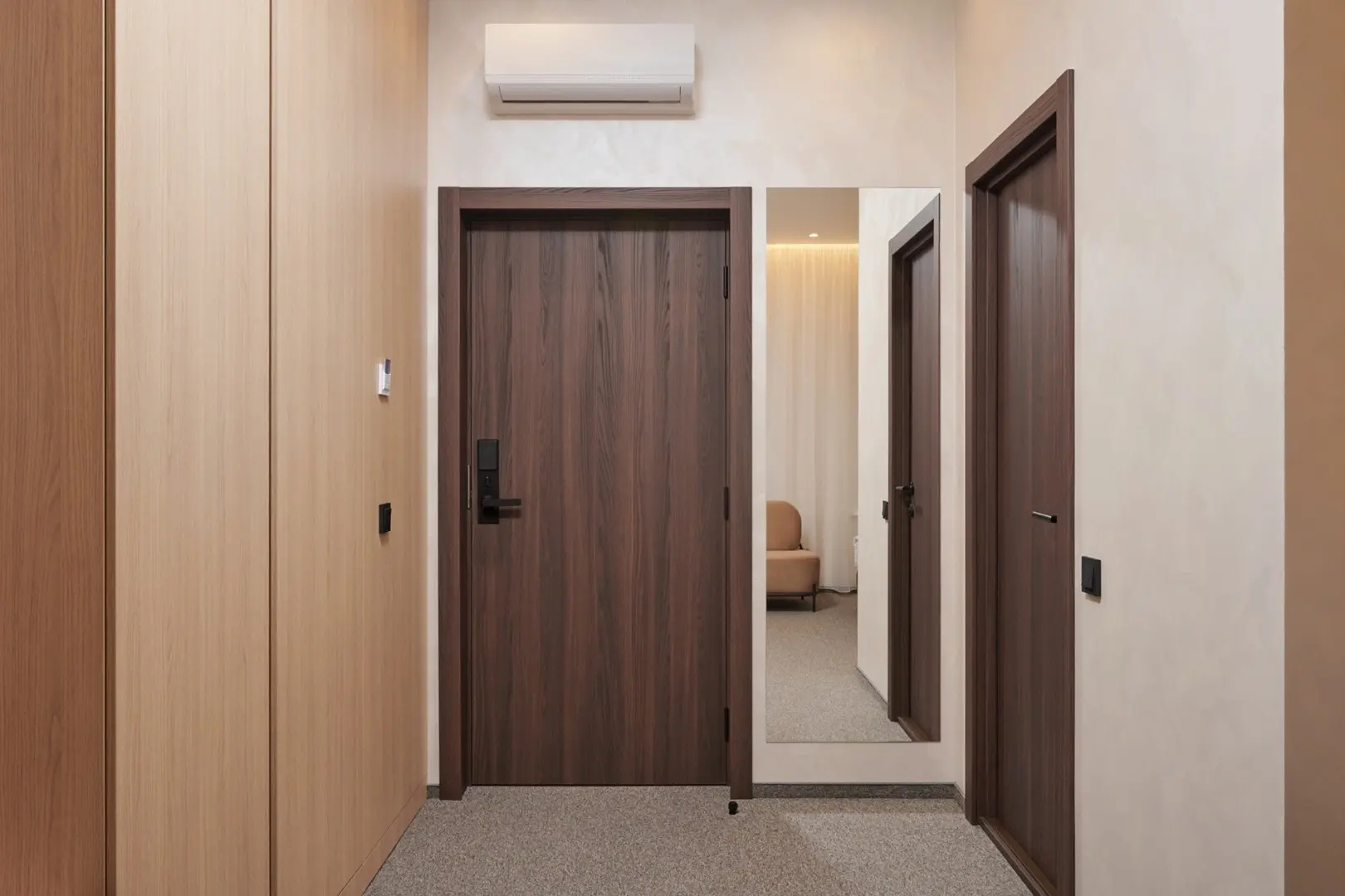 Отель Aura CityHotel