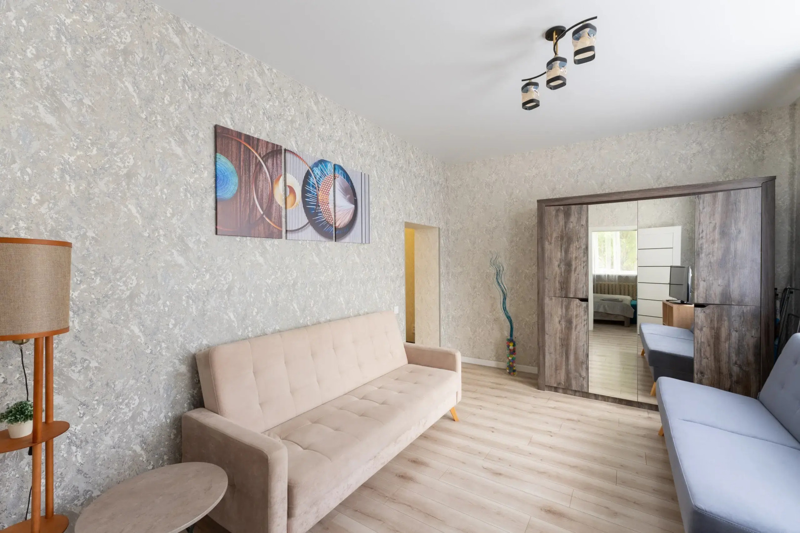 Стильная Двухкомнатная Квартира Рядом С Центром