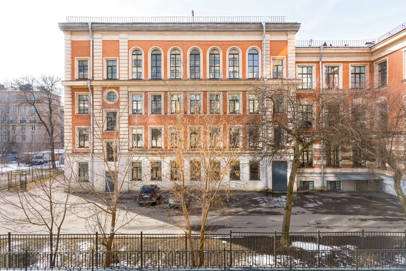 Квартира однокомнатная Good Karma недалеко от крейсера Аврора