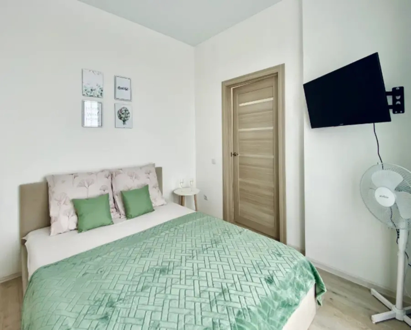 Апартаменты на Фармана Салманова 1