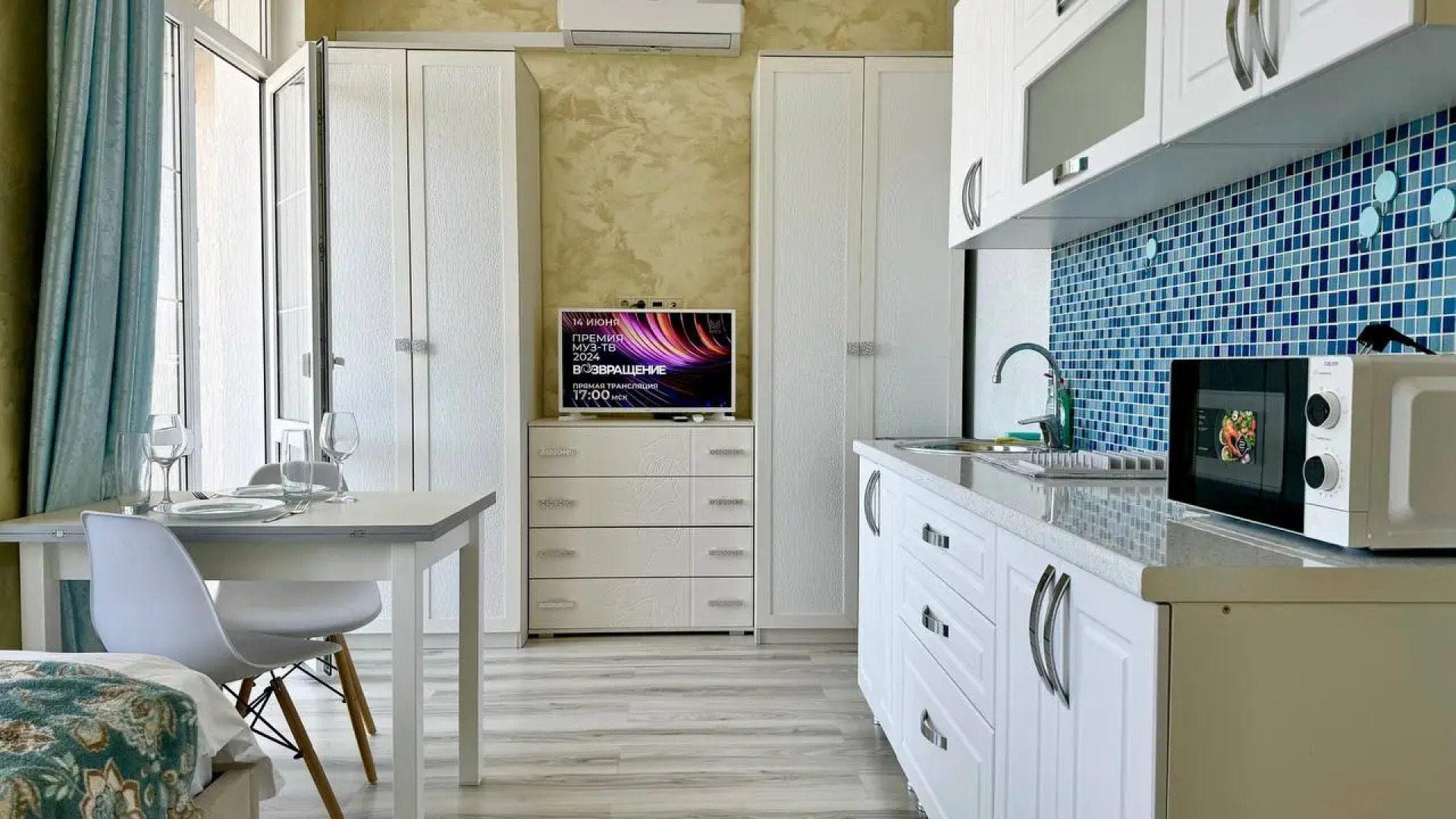 Квартиры с балконами и видом на горы на Мелетяна 5а