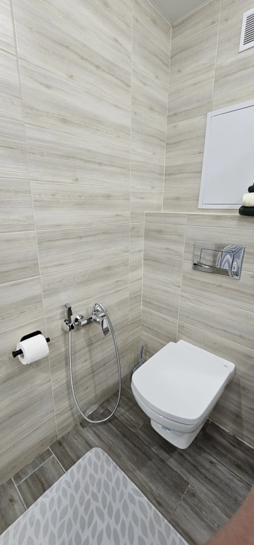 Квартира Двухкомнатная в тихом дворе с новым ремонтом и техникой