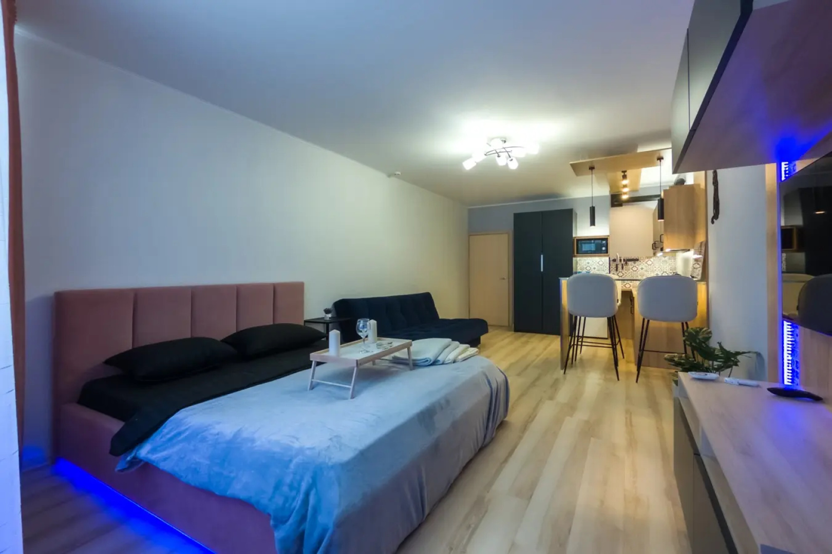 Апартаменты UNO APART на Степана Разина 2 38 м²