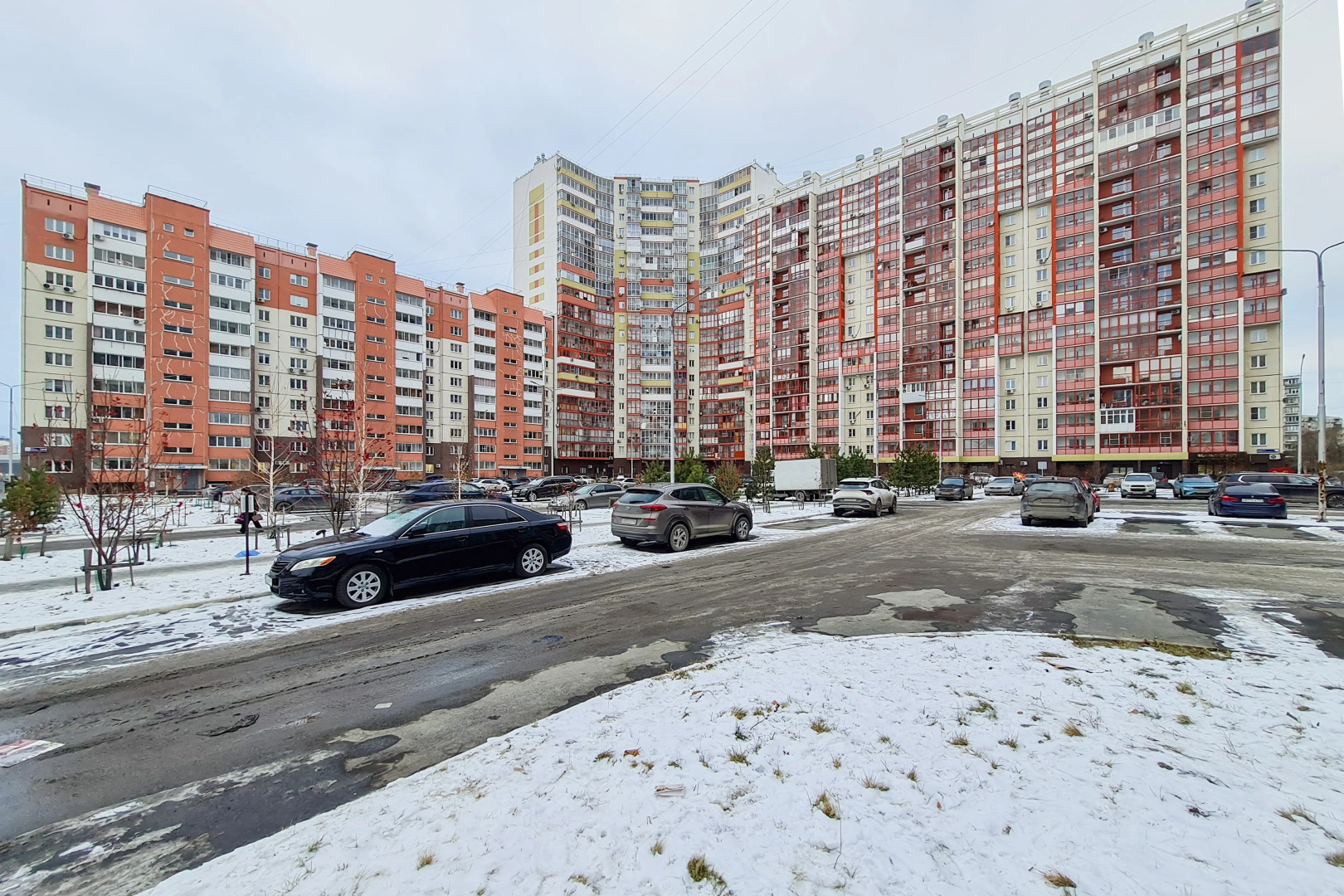 Квартира на Братьев Кашириных 131