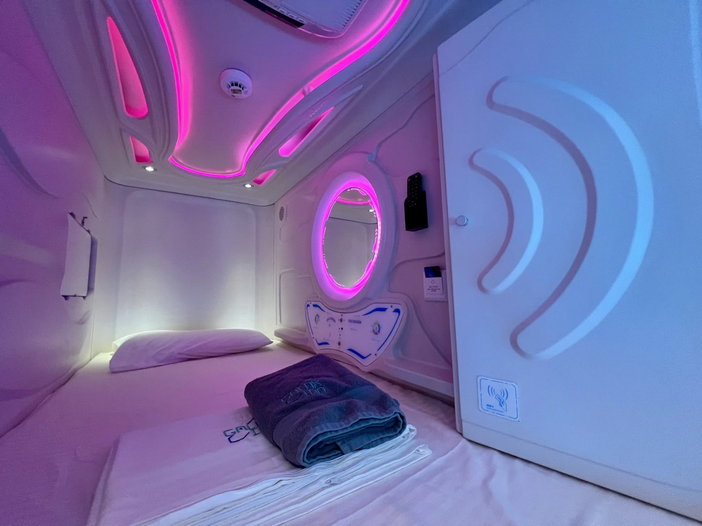 Galaxy inn Luxury hostel in center