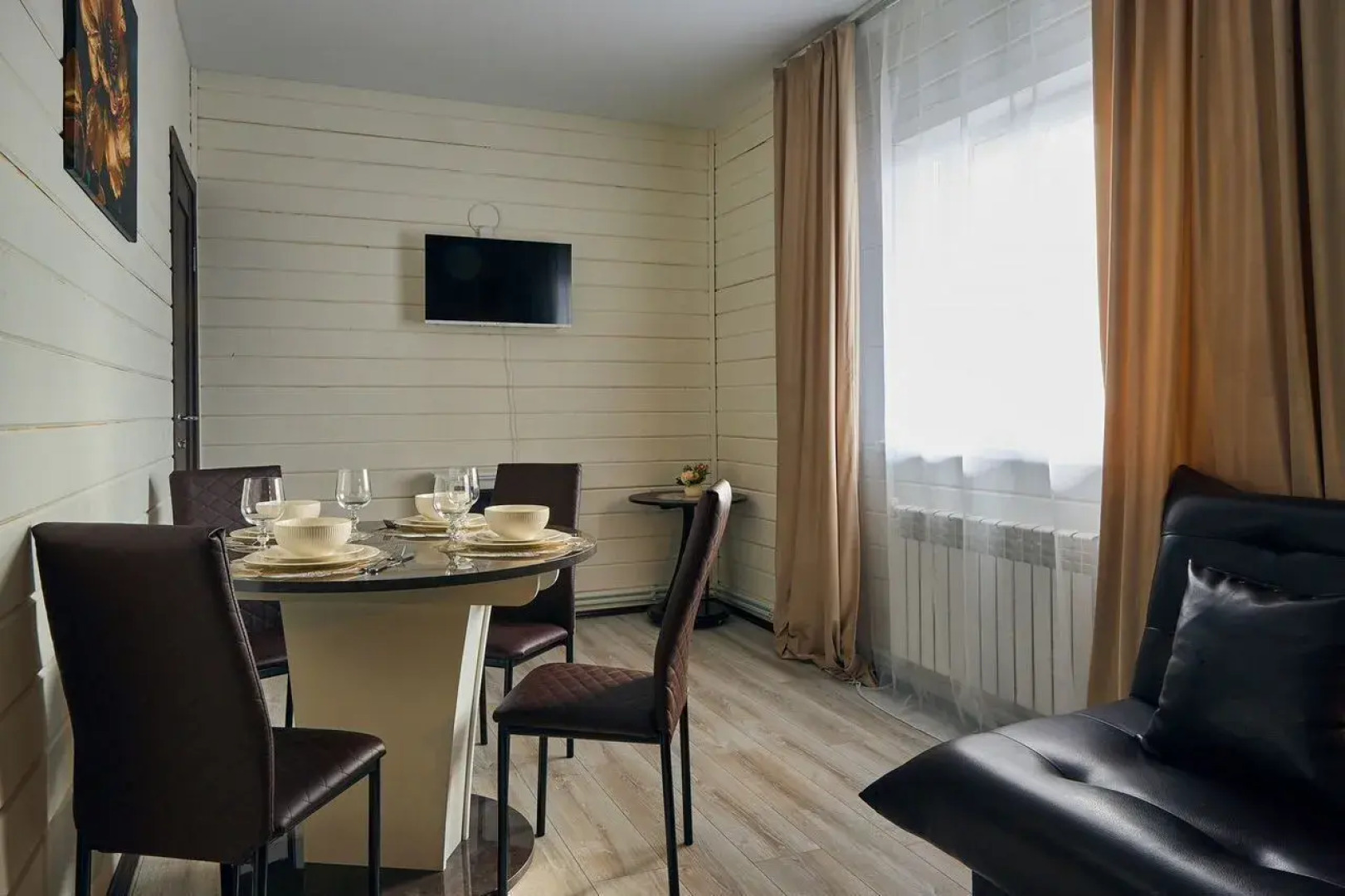 Частный дом Трехкомнатные в Таунхаусе на Казамазова, 157