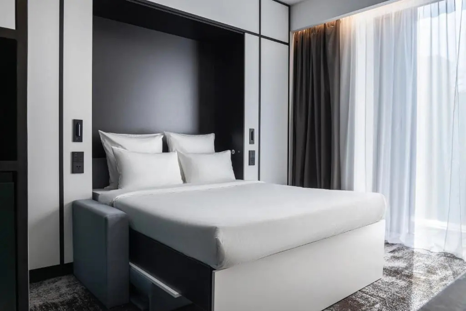 Novotel Living Алматы Жетысу