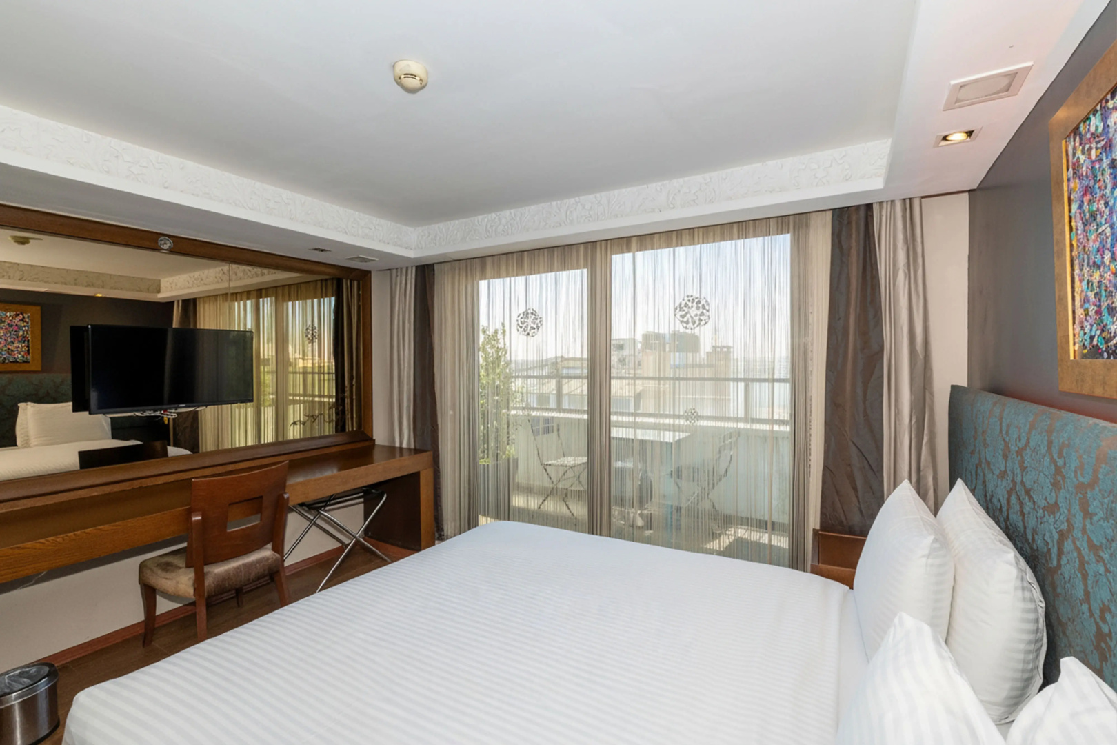 Pera Tulip Hotel