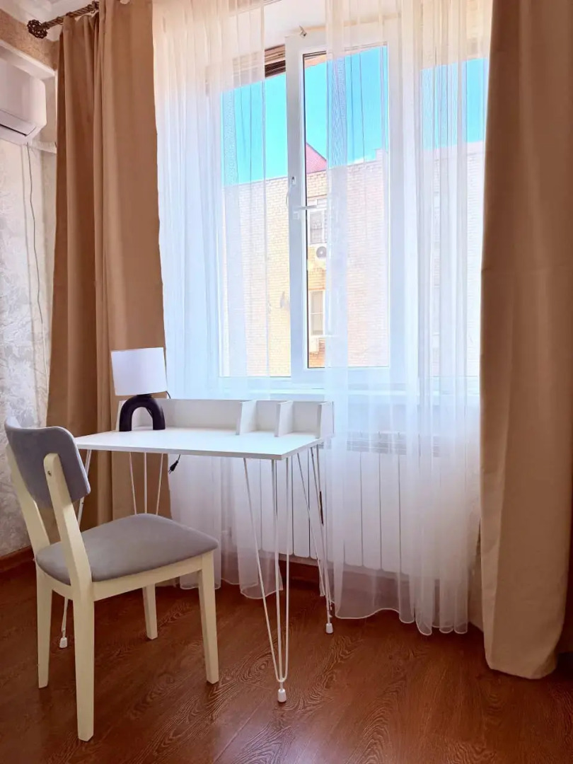 Квартира с Современной Спальней