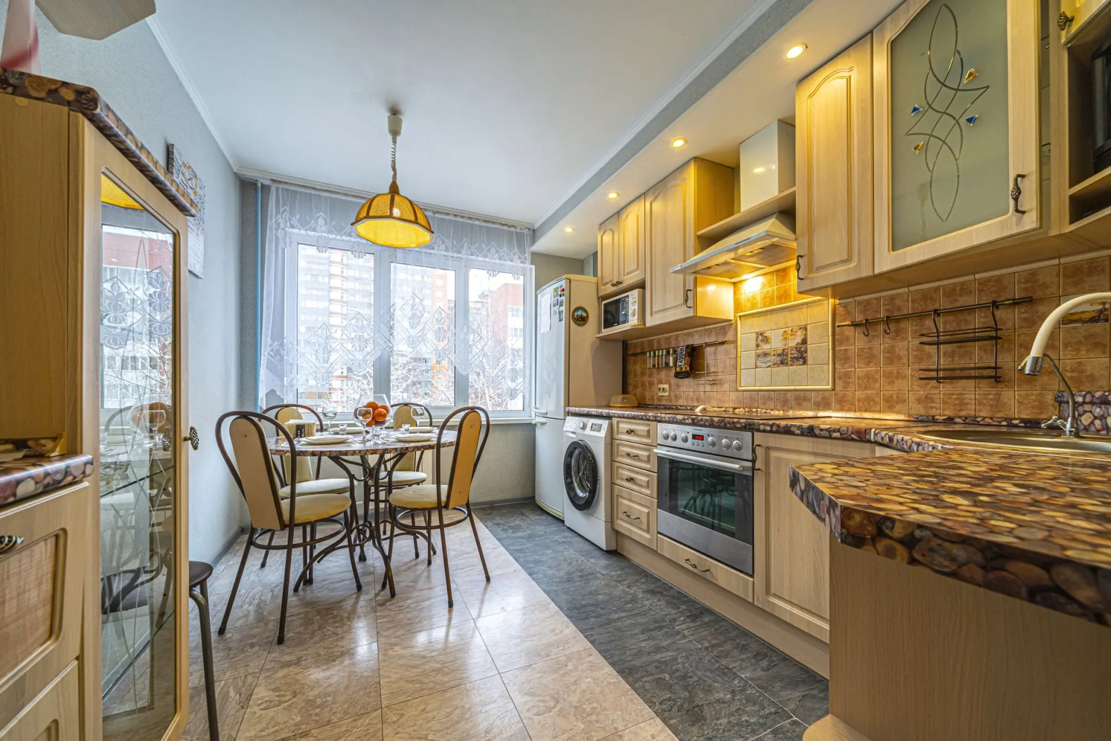 Квартира 3-х Комнатная на Гаккелевской 20 в Приморском районе