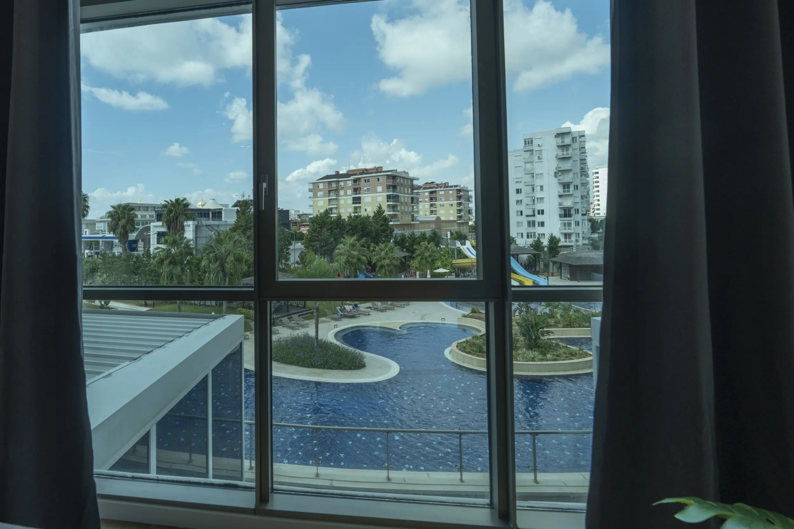 Апартаменты Maxi Sirius Town