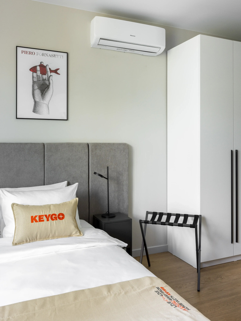 Апартаменты KeyGo 1036 с бассейном и видом на Новую Фондовую Оранжерею