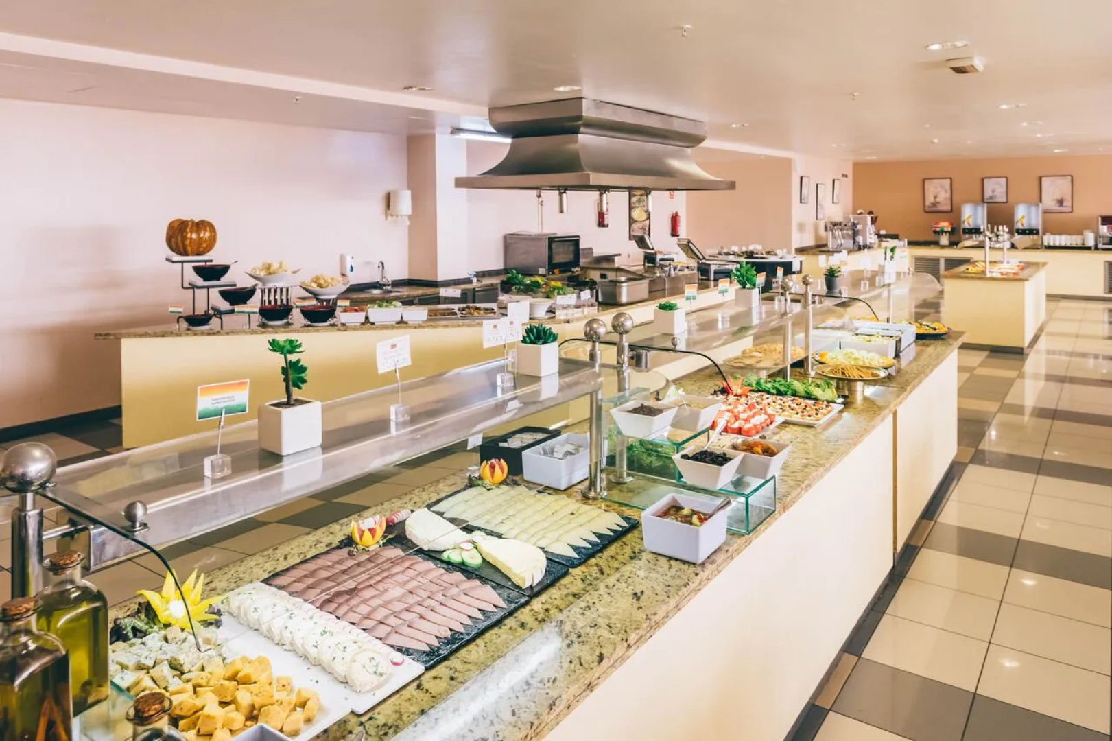 Отель Grand Muthu Golf Plaza Hotel & Spa