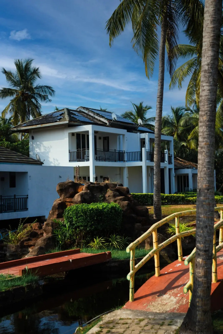 Отель Amaluna Resorts