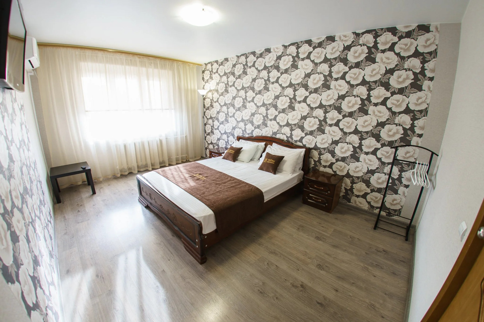 Апартаменты Inndays на Луначарского 49-2