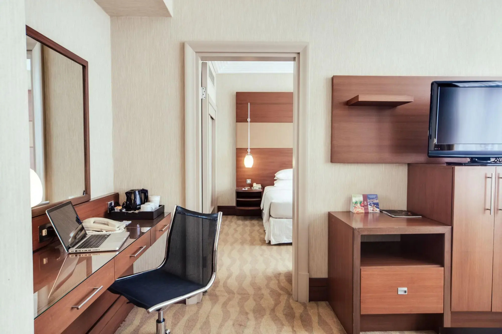 Отель Sheraton Kampala