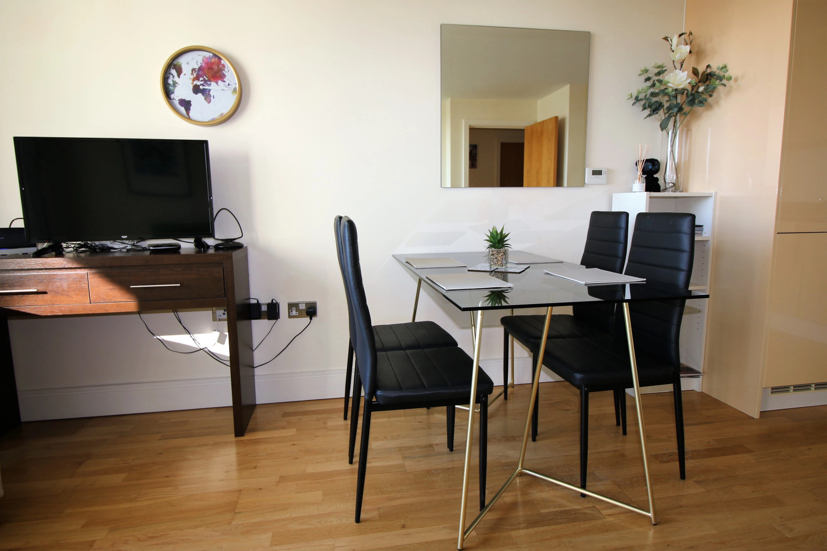 Апартаменты Extravagant Court