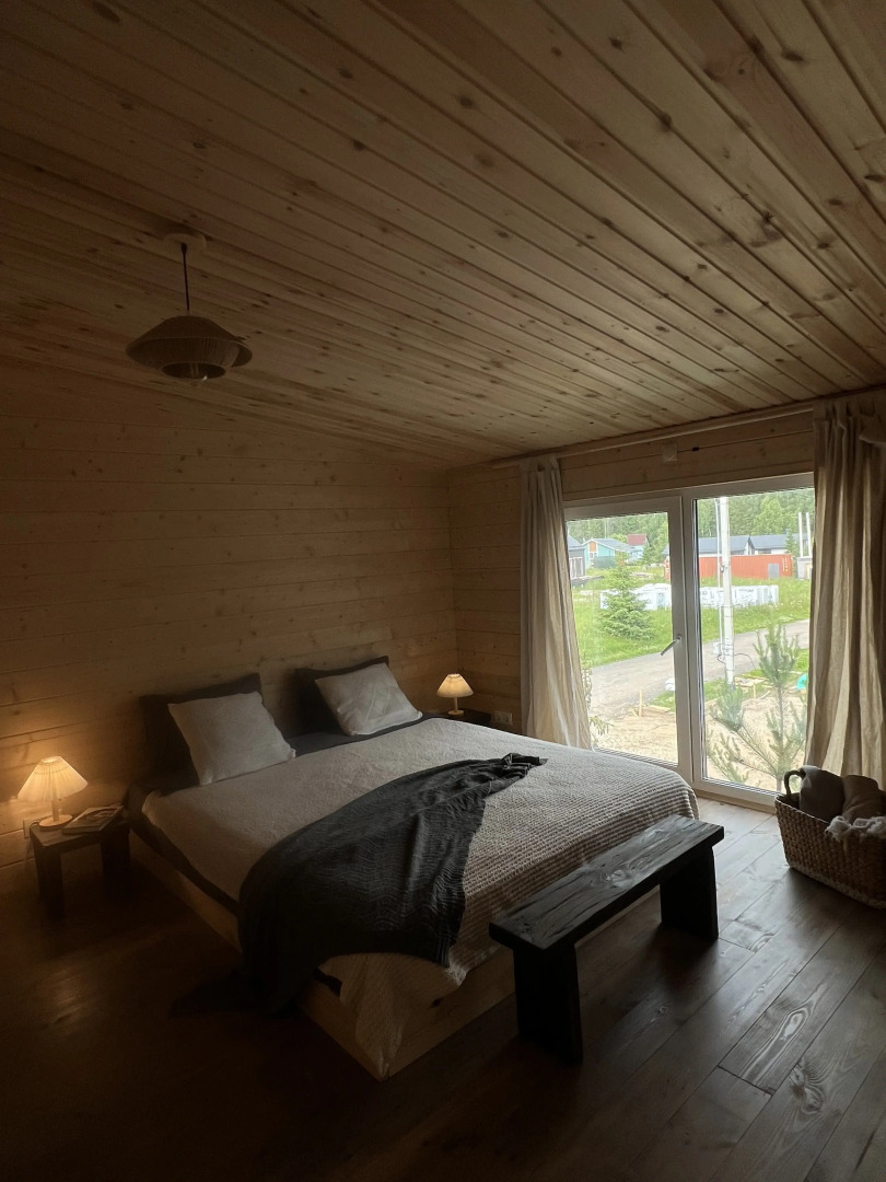 Частный дом Уютный просторный дом с панарамными окнами в березовой роще