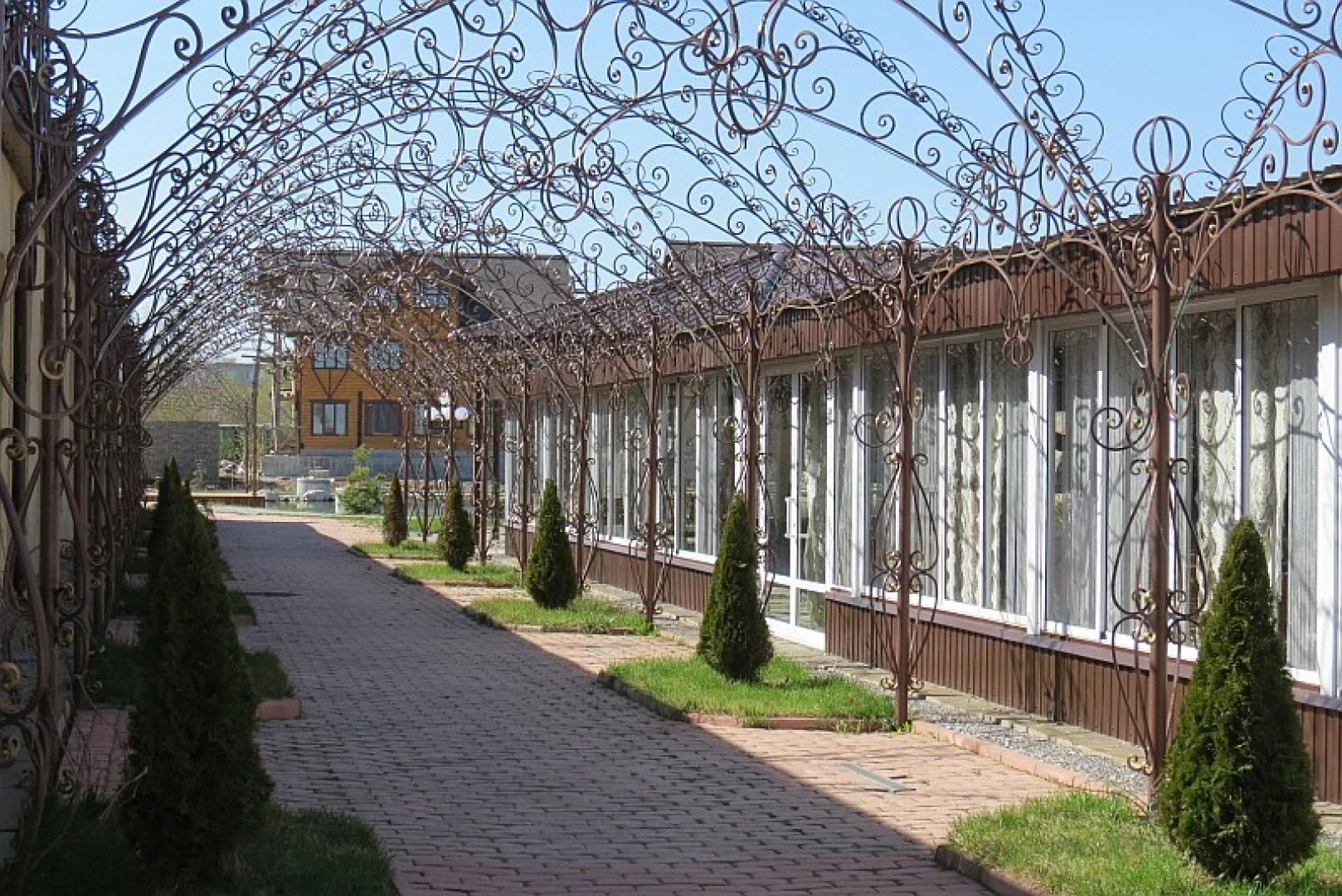 Отель Бережки-Холл