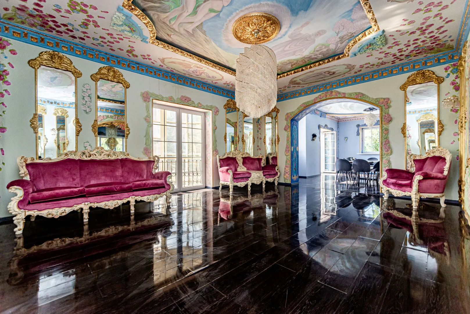 Частный дом Шикарный дом в Апрелевке с бассейном и сауной