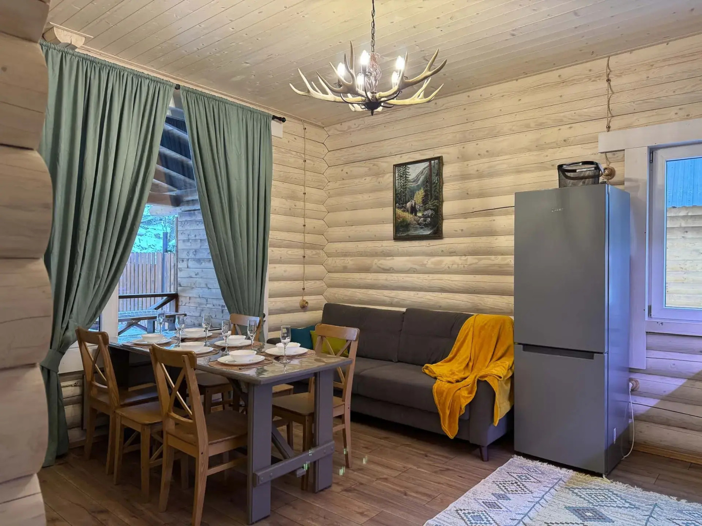 Частный дом У друзей сруб