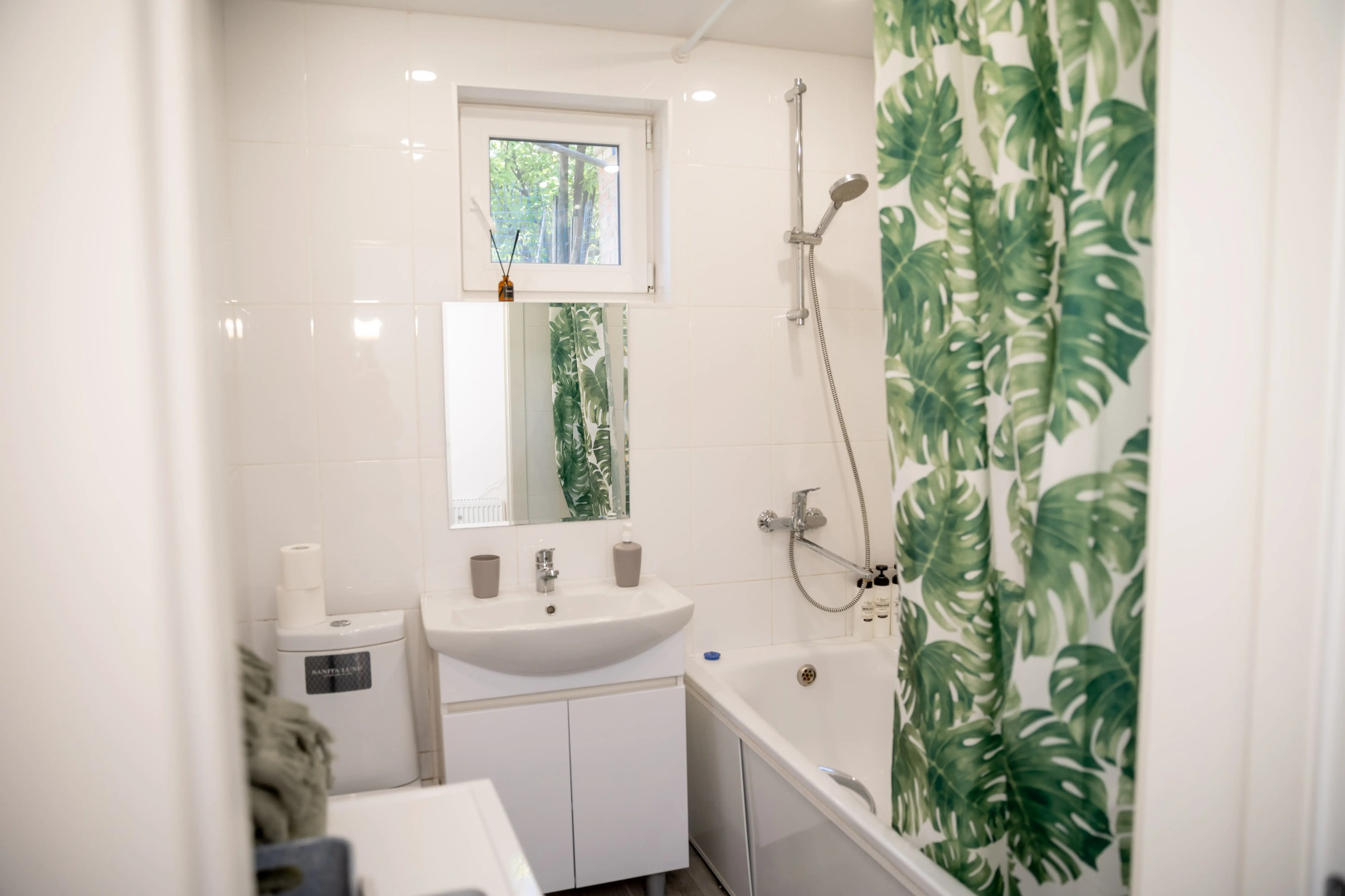 Частный Дом Уютный Дом в Тихом Центре Города для Семейного Отдыха