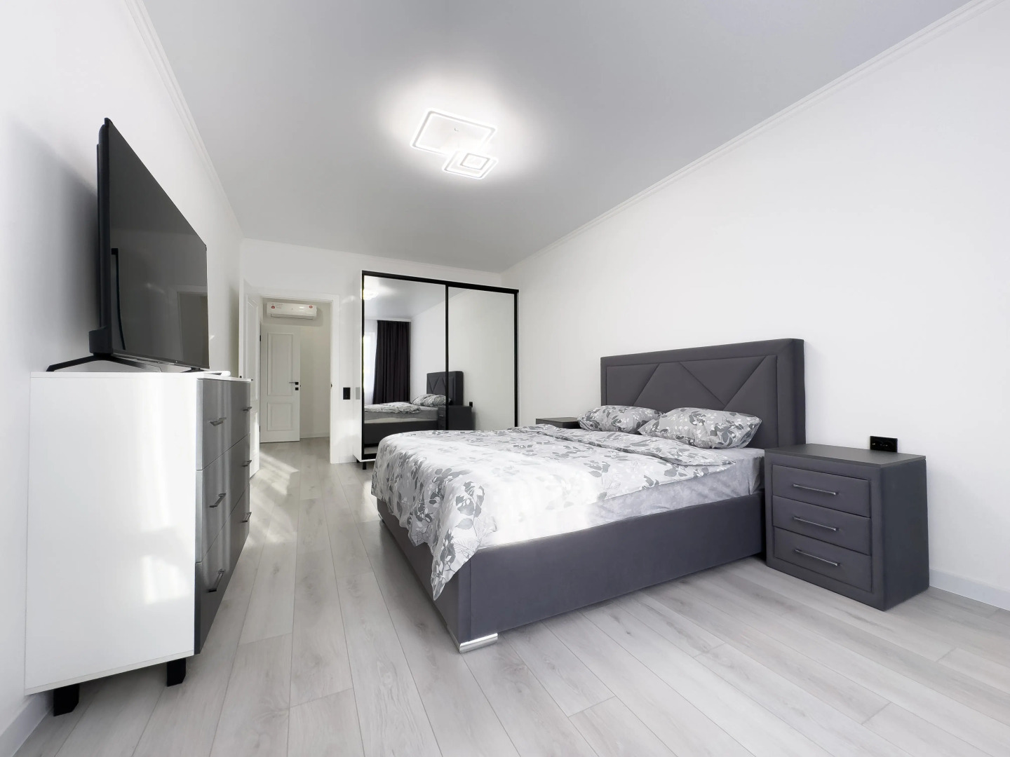 Апартаменты на улице 295 Стрелковой Дивизии 120