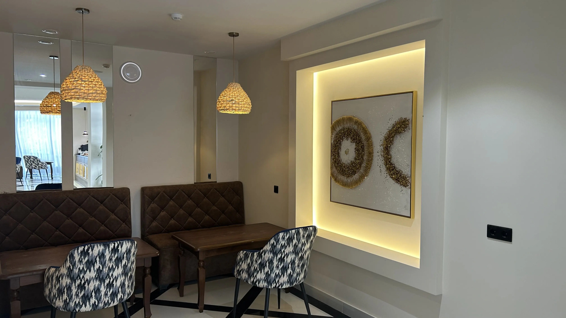 Отель Karim Parkside