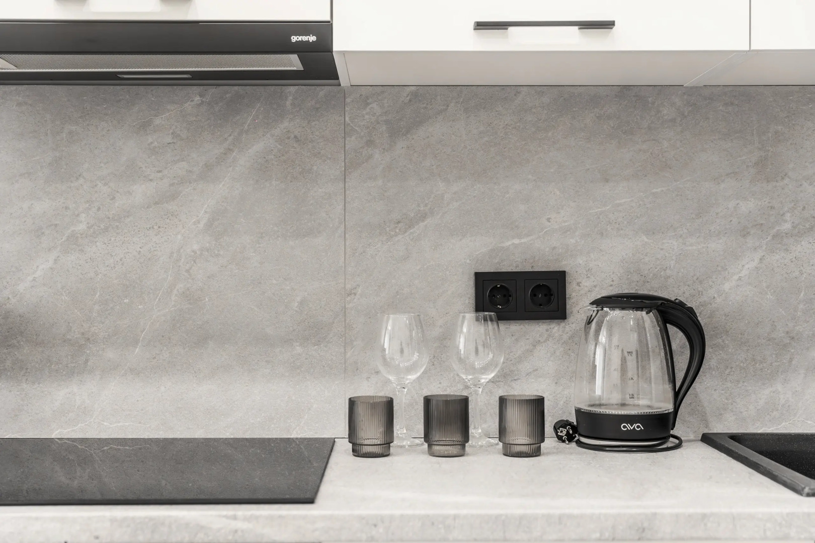 Апартаменты ADT Meridian White Marble