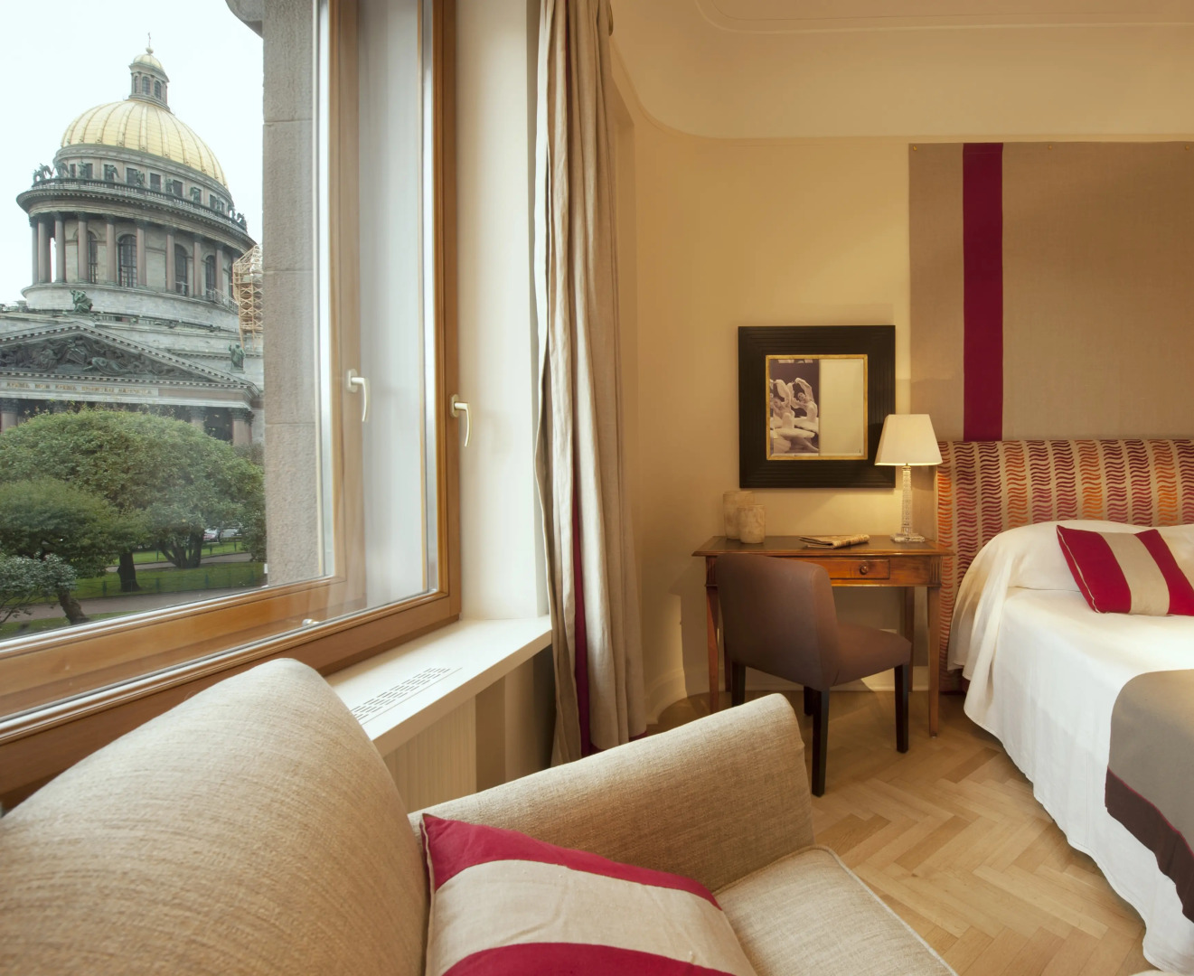 Отель Астория