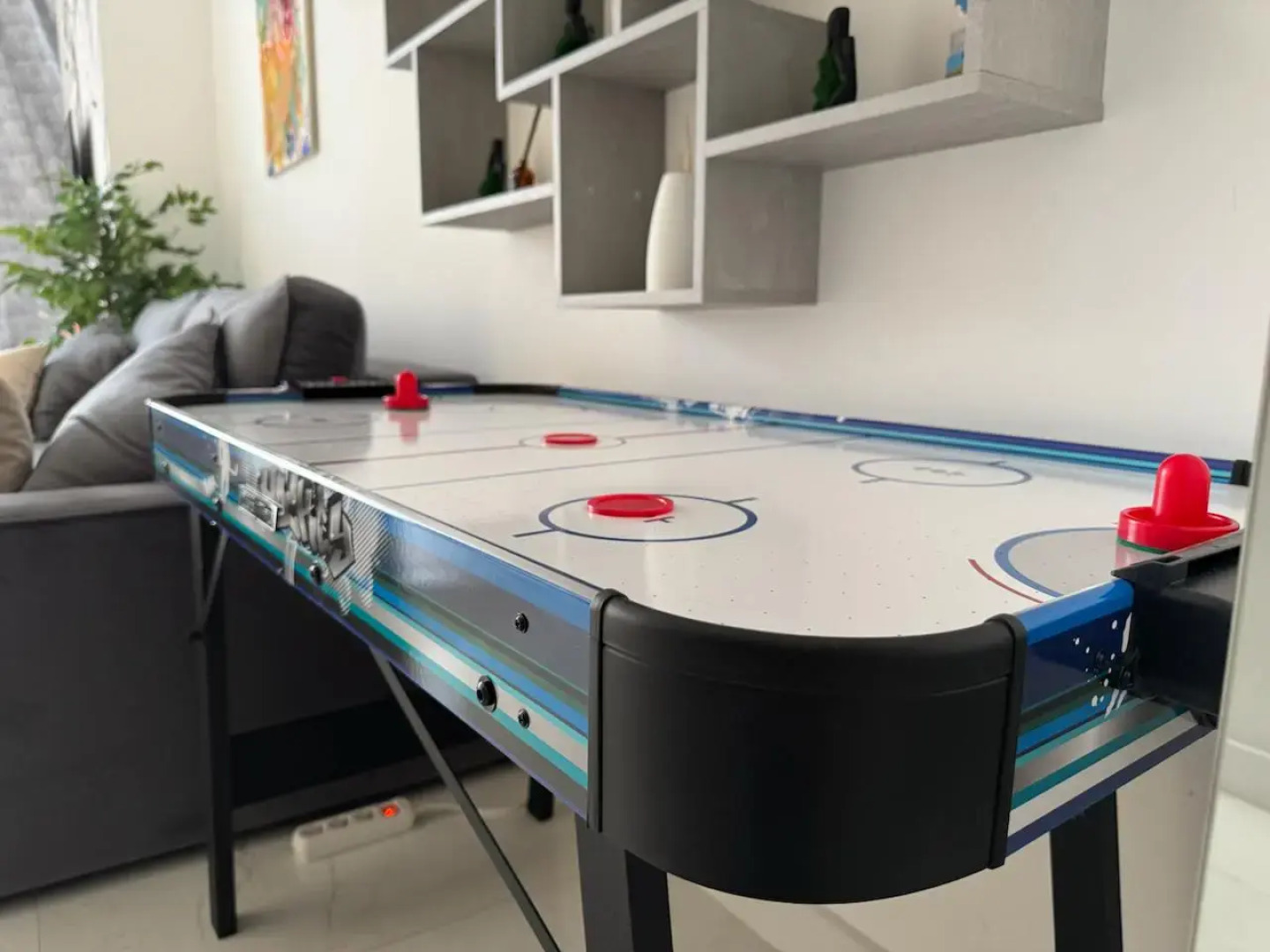 Апартаменты Sky City Moscow Уютная студия с подсветкой и Аэрохоккеем в Москва Сити! Закатная сторона!