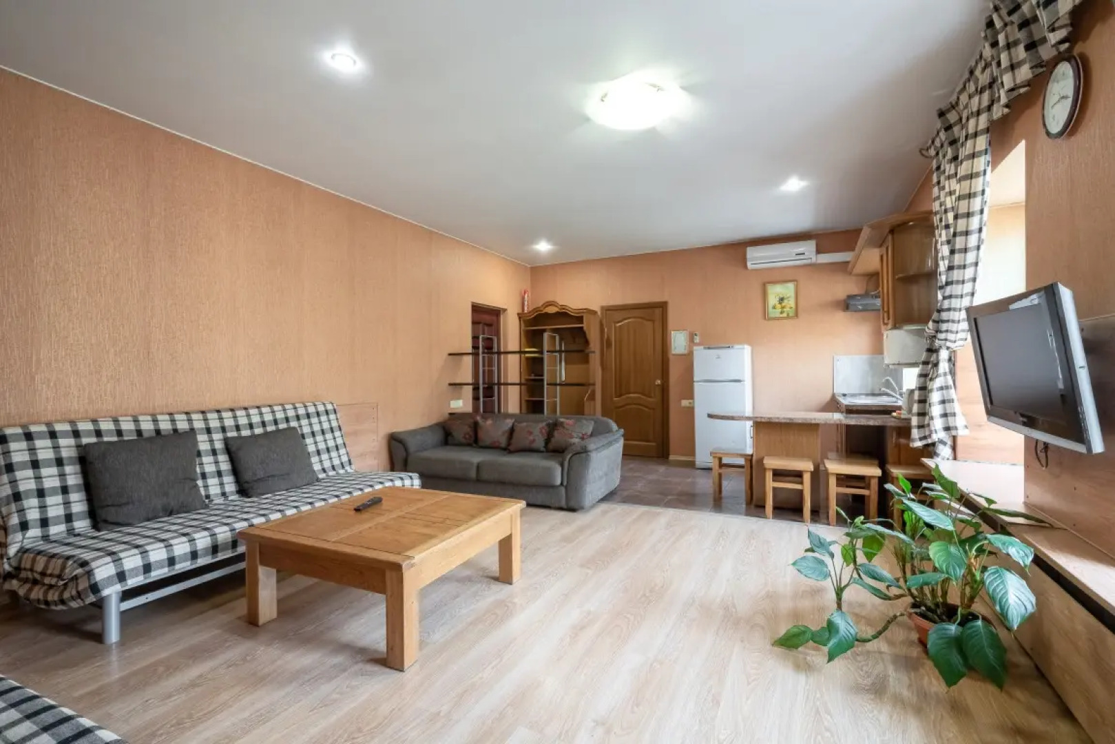 Апартаменты на Исаакиевской