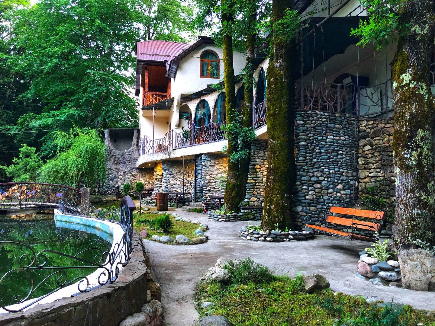 Отель Гостиничный комплекс Эдем