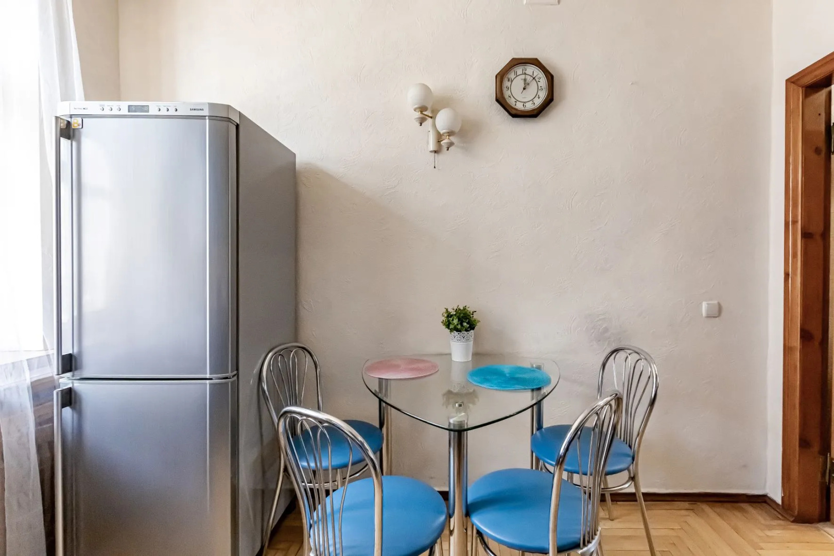 Апартаменты на Куйбышева Ирины Савельевой в центре курортного бульвара